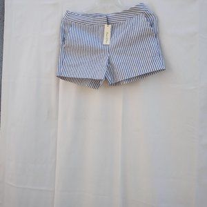 EMMA AND OLIVIA IVORY AND BLACK SHORTS SIZE 8